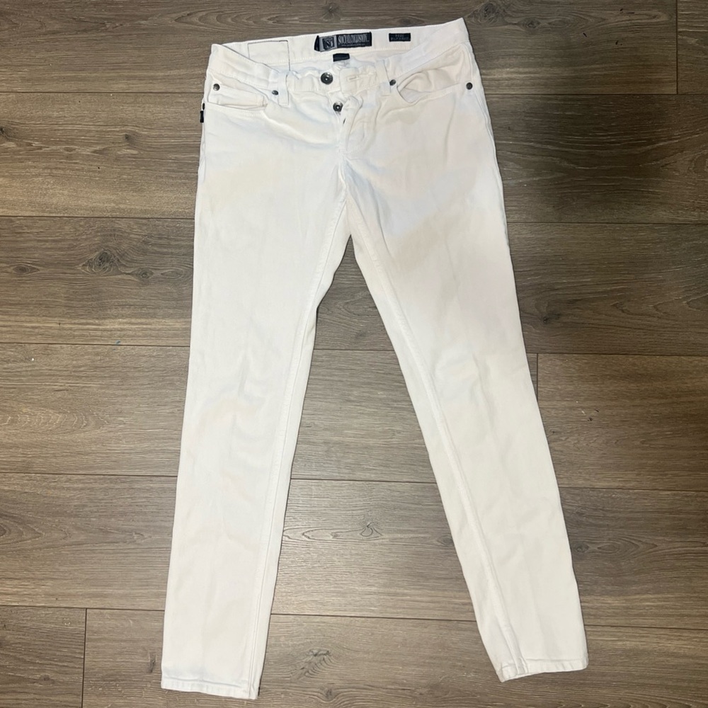 Elegant White Straight Leg Jeans for Women